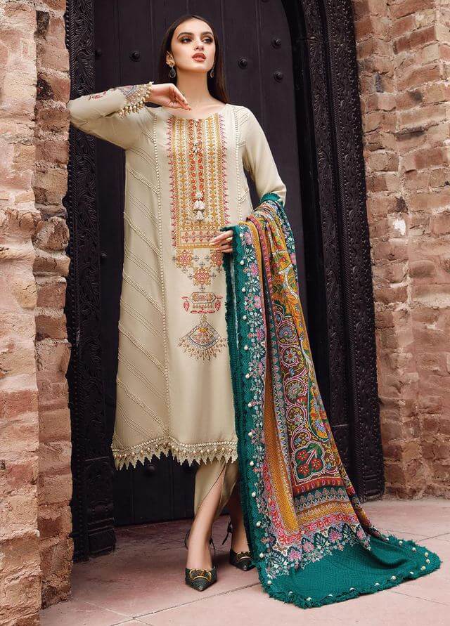 Maria B-(Premium Lawn 3pc)
Front Full Embroidery 
DIGITAL PRINTED LAWN DUPATTA-